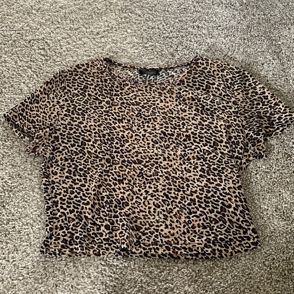 leopard crop top